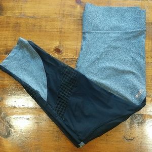 Victoria Secret Pink Ultimate Calf Mesh Leggings